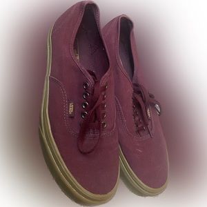 worn 3 times virtually brand new burgundy vans. men’s 9.5 women’s 11